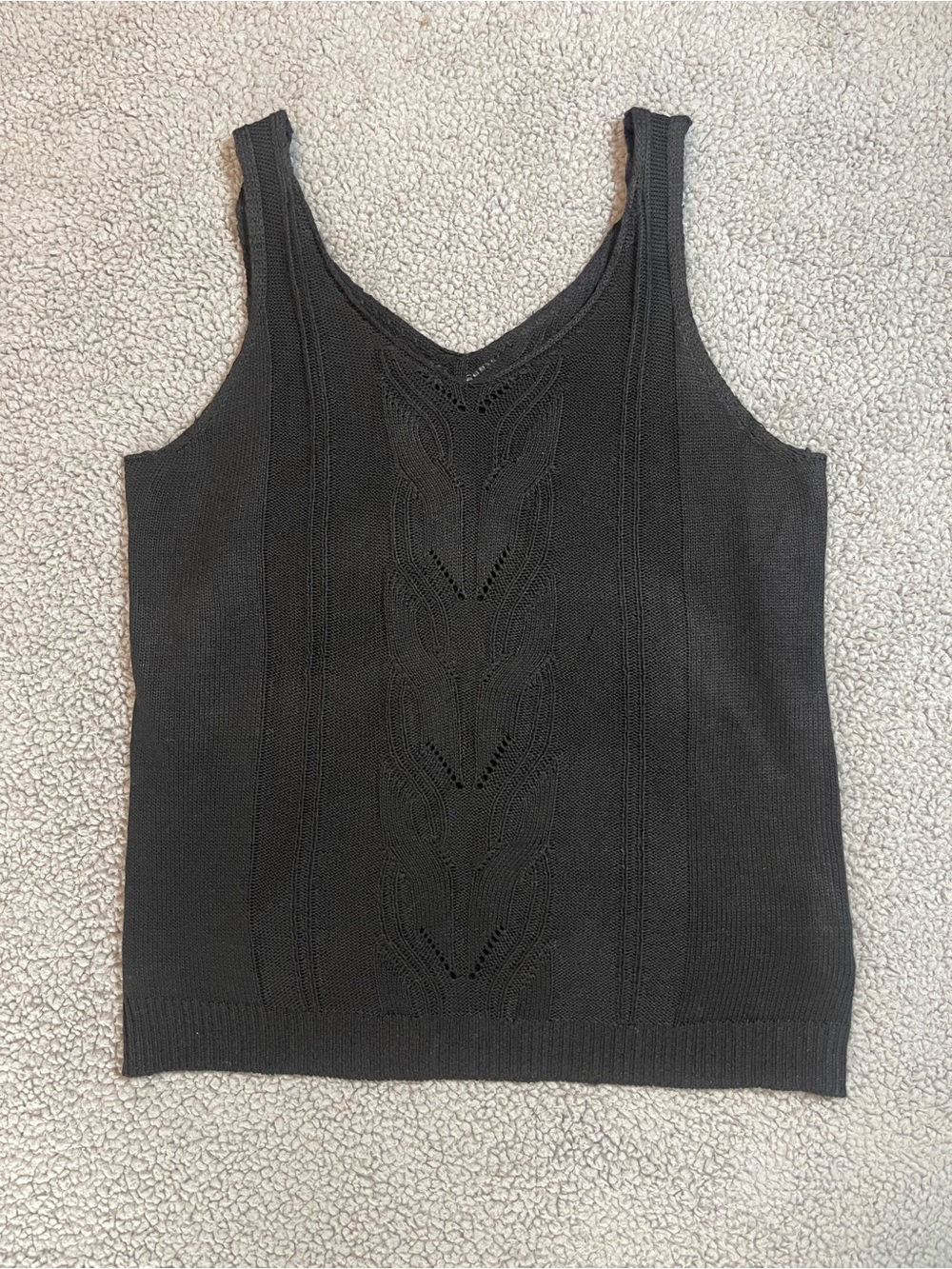Sleeveless Knit V-Neck Tank Top - Black